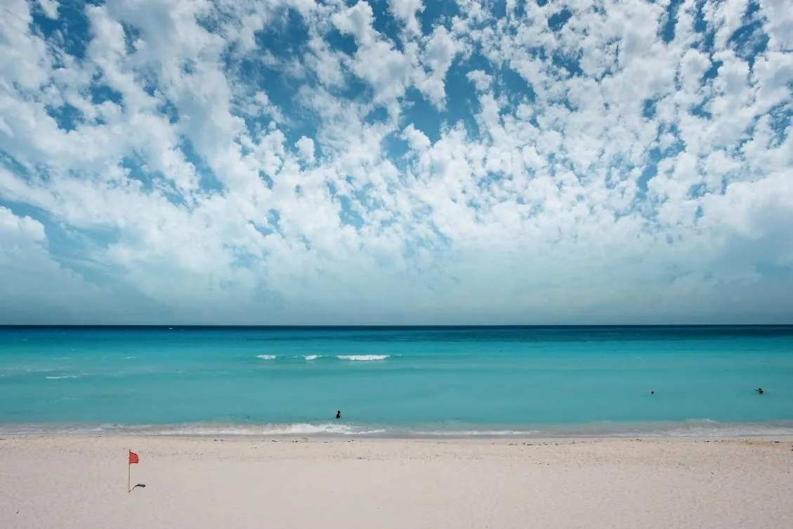 Oleo Cancun Playa All Inclusive Resort