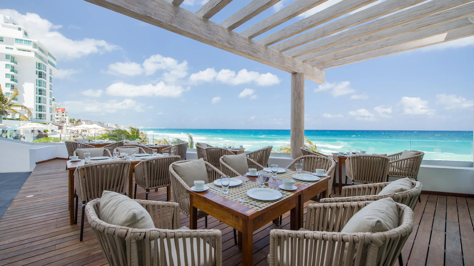 Oleo Cancun Playa All Inclusive Resort