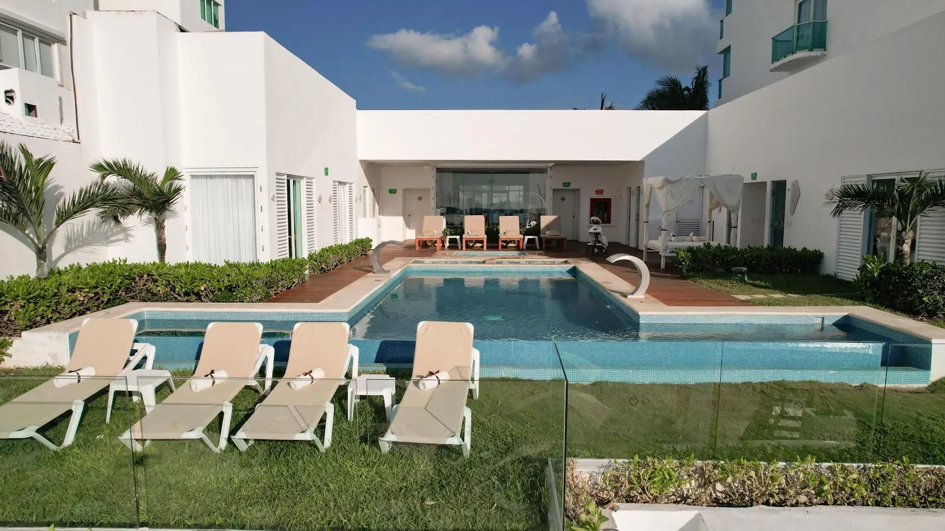 Oleo Cancun Playa All Inclusive Resort