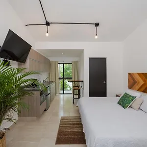 Tropical Aparthotel