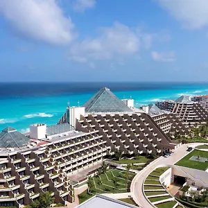 Paradisus Semesteranläggning (resort)